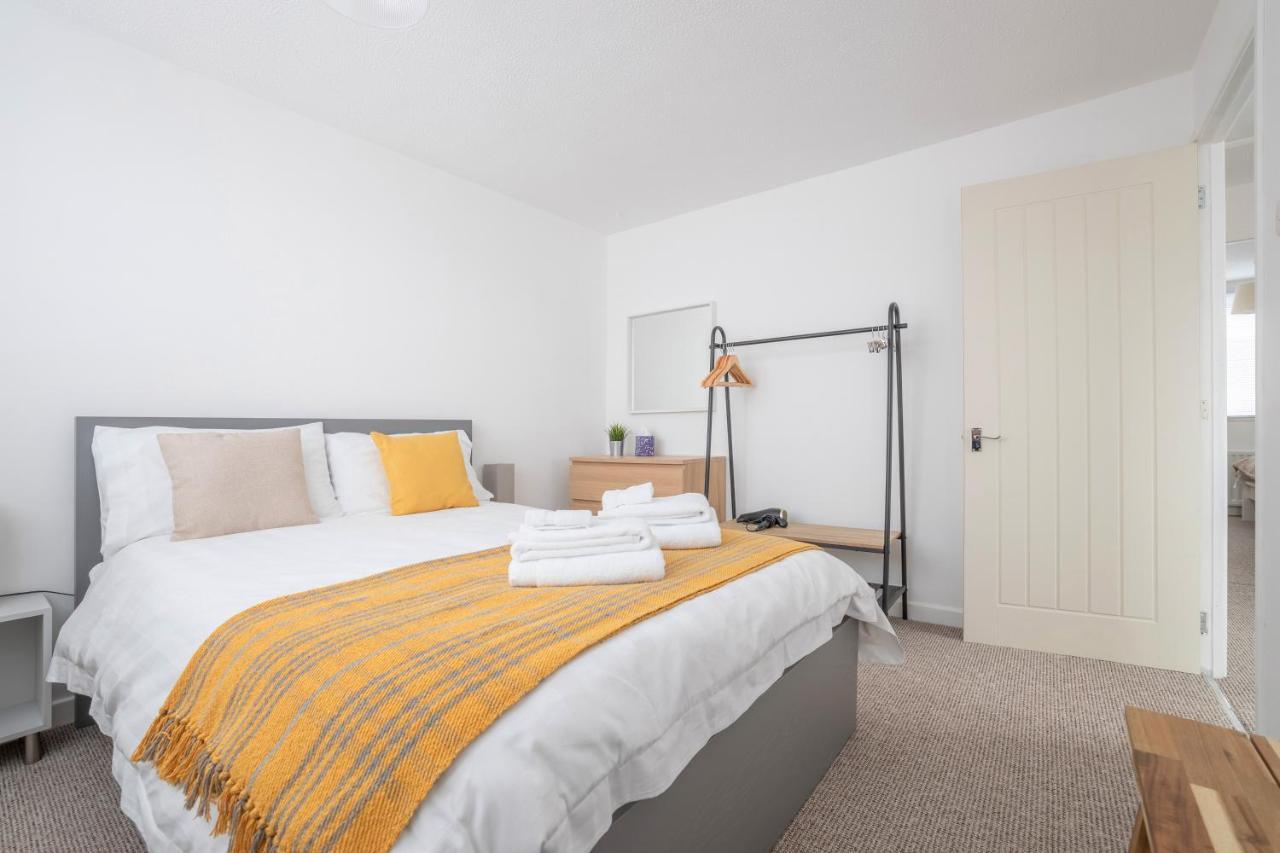 Elegant Home Mod Kitchen, Fast Wi-Fi, Free Parking Carrickfergus Exterior photo