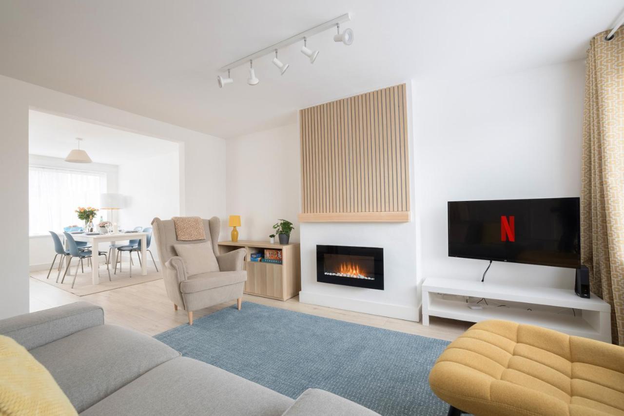 Elegant Home Mod Kitchen, Fast Wi-Fi, Free Parking Carrickfergus Exterior photo
