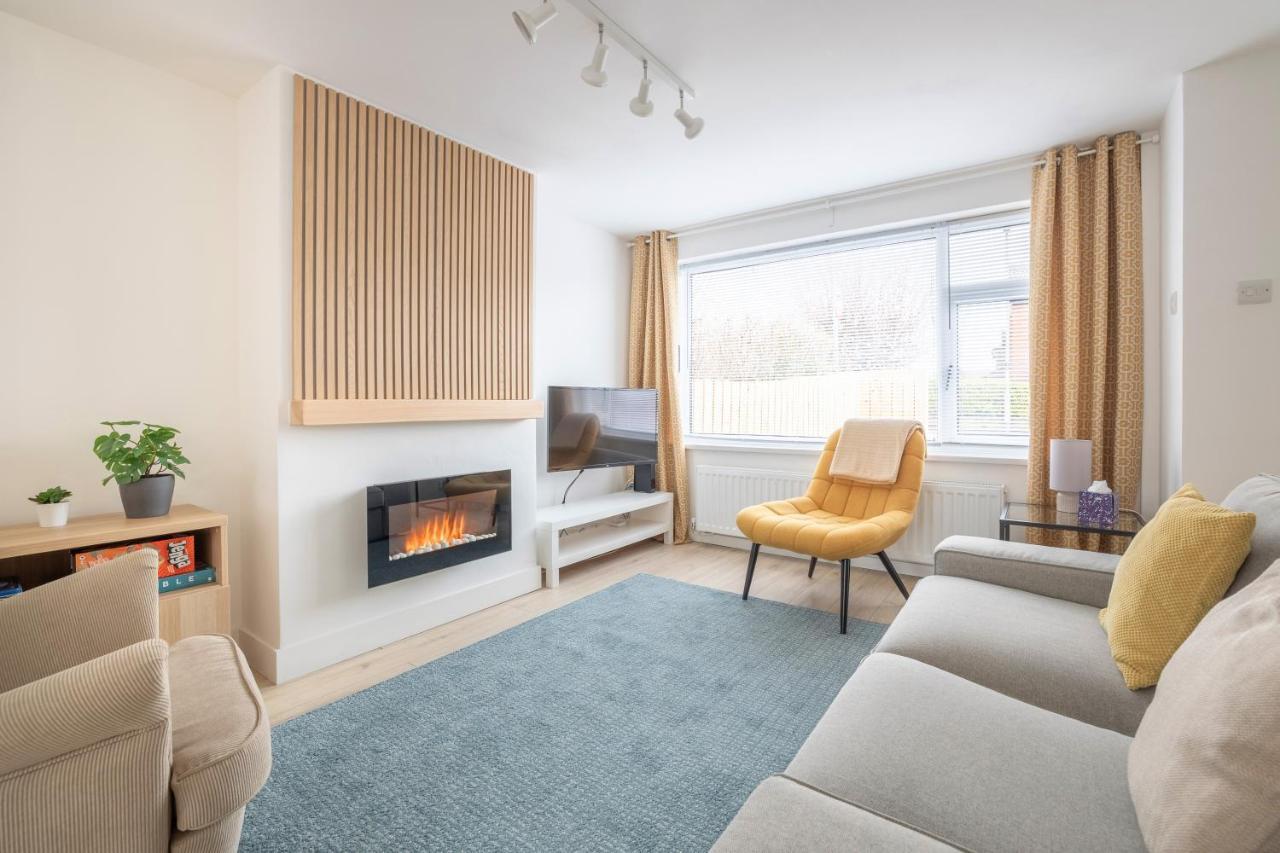 Elegant Home Mod Kitchen, Fast Wi-Fi, Free Parking Carrickfergus Exterior photo